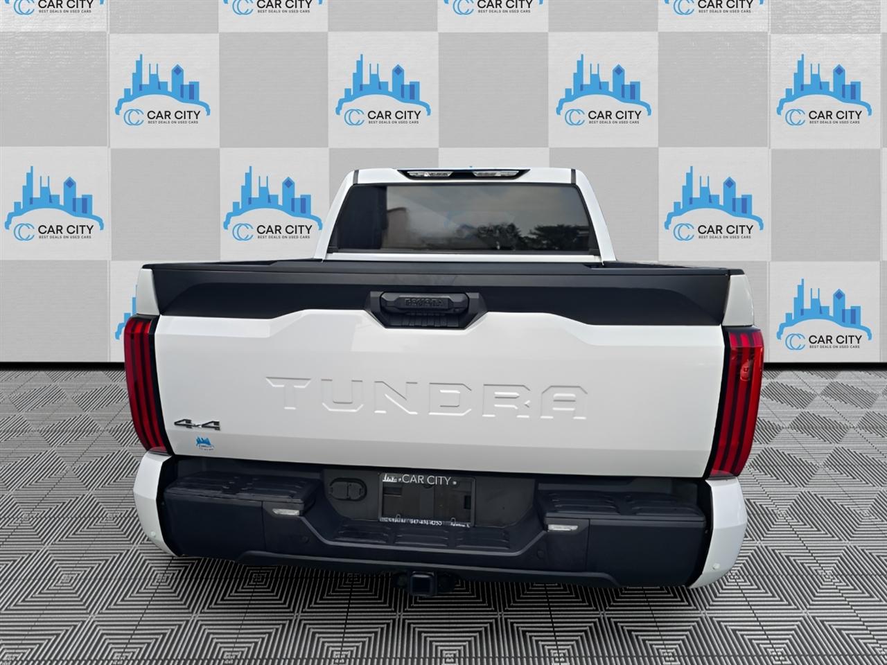 Toyota Tundra SR5 CrewMax 4WD 2023