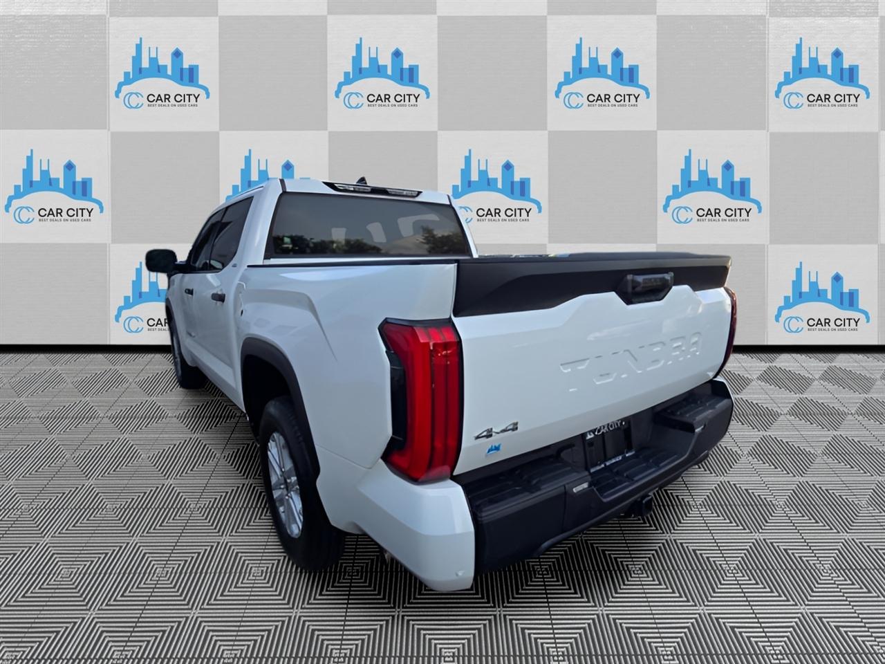 Toyota Tundra SR5 CrewMax 4WD 2023