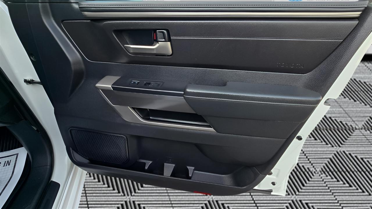 Toyota Tundra SR5 CrewMax 4WD 2023