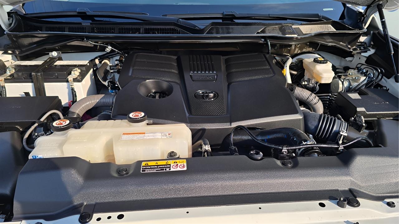 Toyota Tundra SR5 CrewMax 4WD 2023
