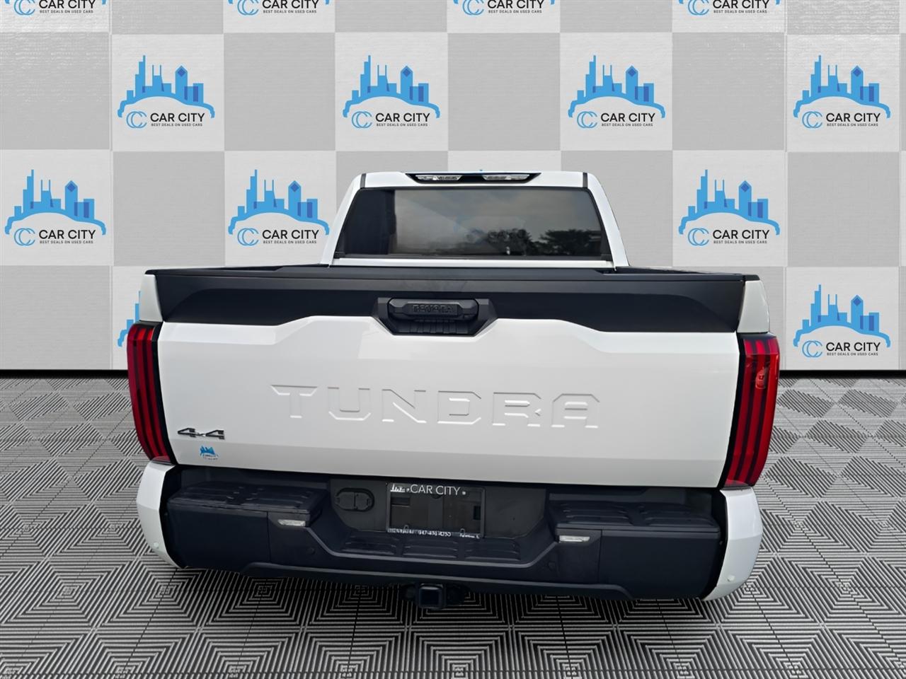 Toyota Tundra SR5 CrewMax 4WD 2023
