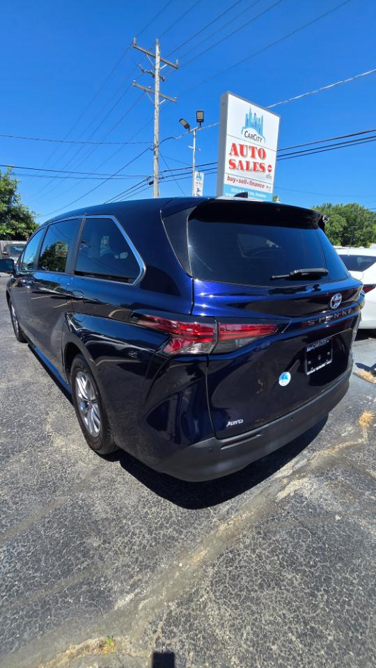 Toyota Sienna XLE 7-Passenger AWD 2022