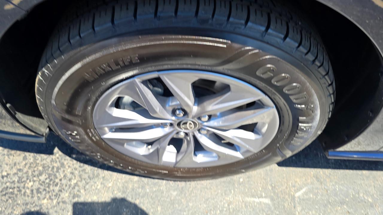Toyota Sienna XLE 7-Passenger AWD 2022