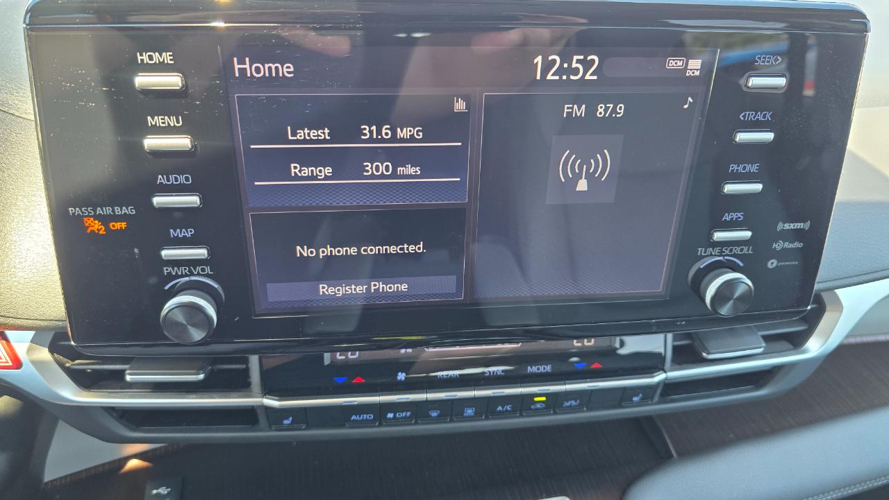 Toyota Sienna XLE 7-Passenger AWD 2022