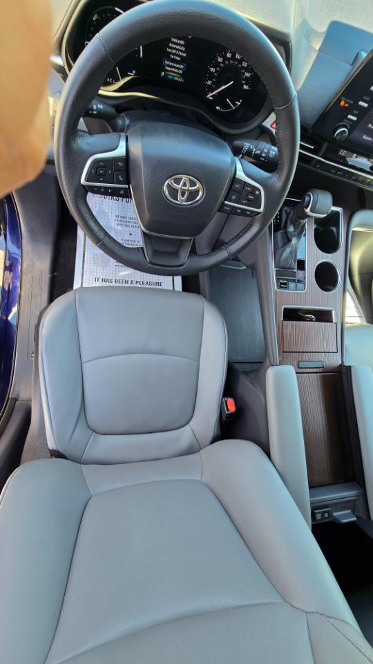 Toyota Sienna XLE 7-Passenger AWD 2022