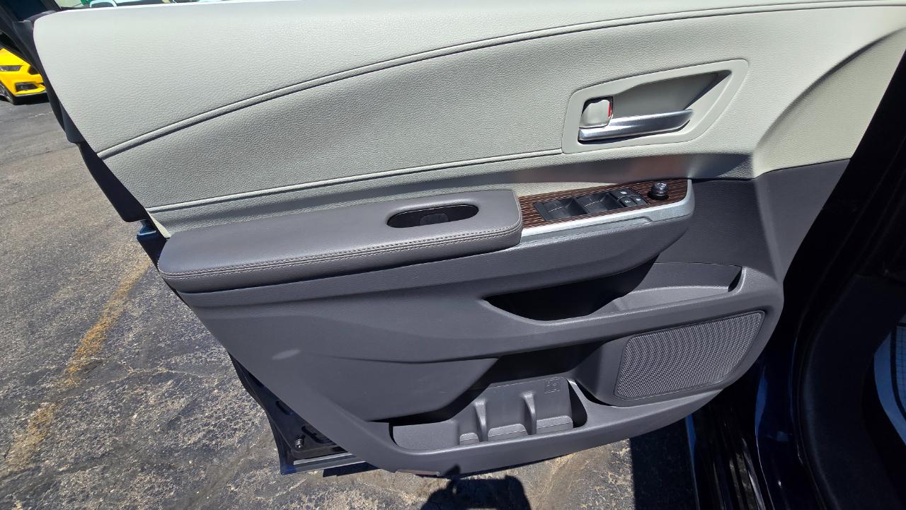 Toyota Sienna XLE 7-Passenger AWD 2022