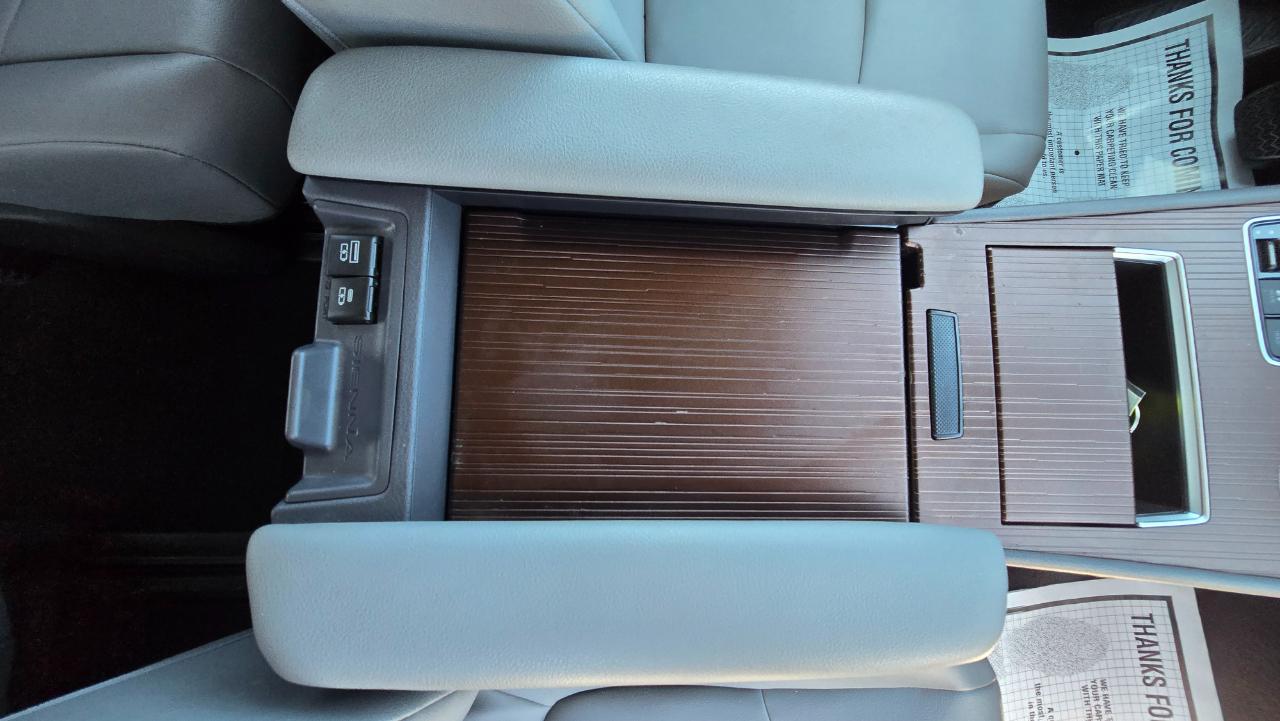 Toyota Sienna XLE 7-Passenger AWD 2022