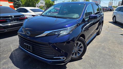 2022 Toyota Sienna XLE 7-Passenger AWD