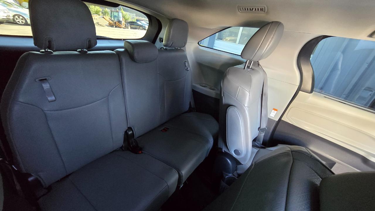 Toyota Sienna XLE 7-Passenger 2023