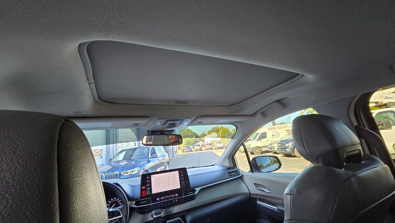 Toyota Sienna XLE 7-Passenger 2023