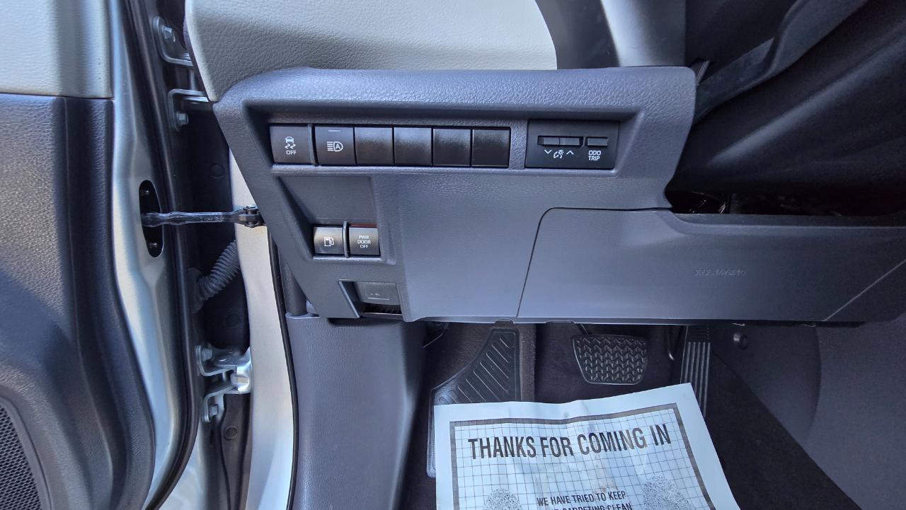 Toyota Sienna XLE 7-Passenger 2023