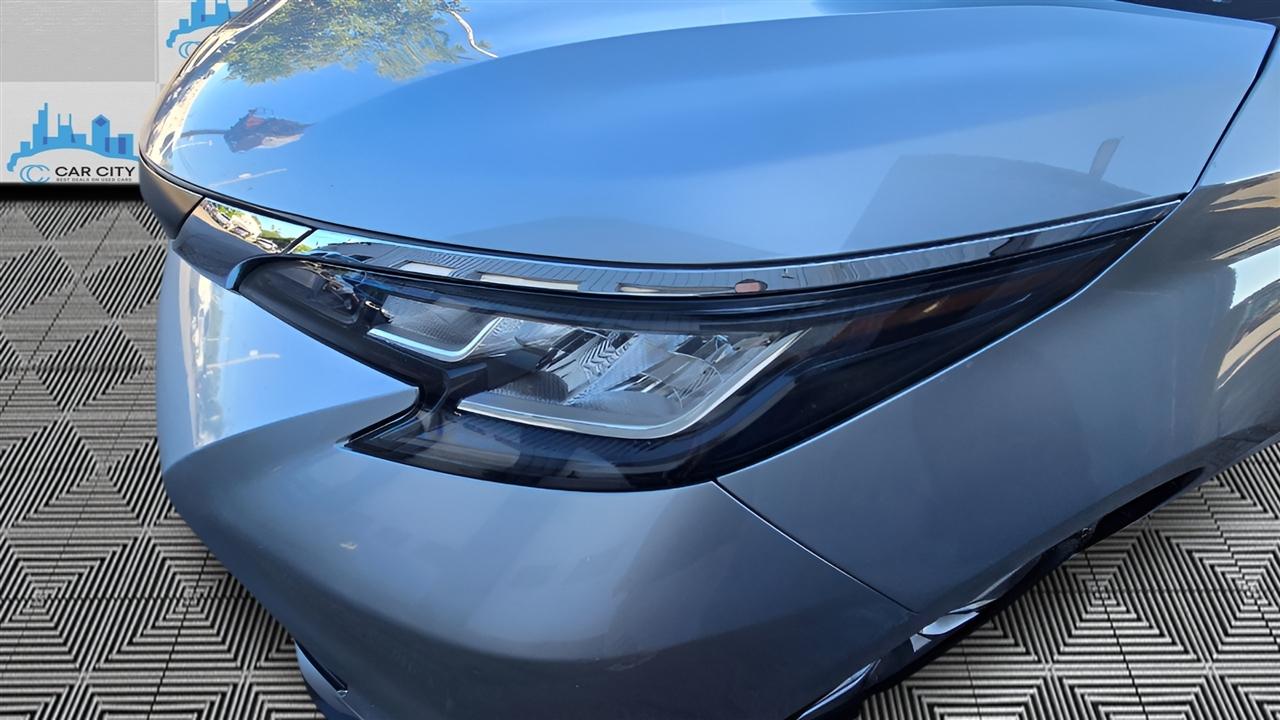 Toyota Sienna XLE 7-Passenger 2023
