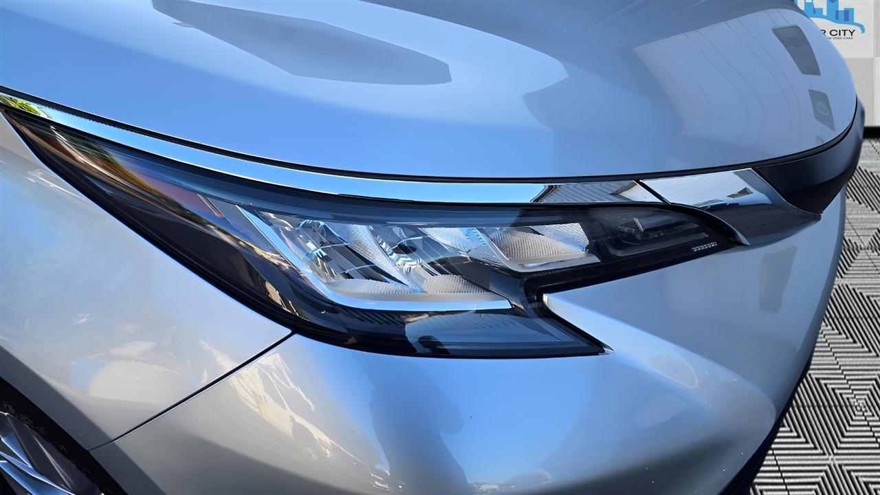 Toyota Sienna XLE 7-Passenger 2023