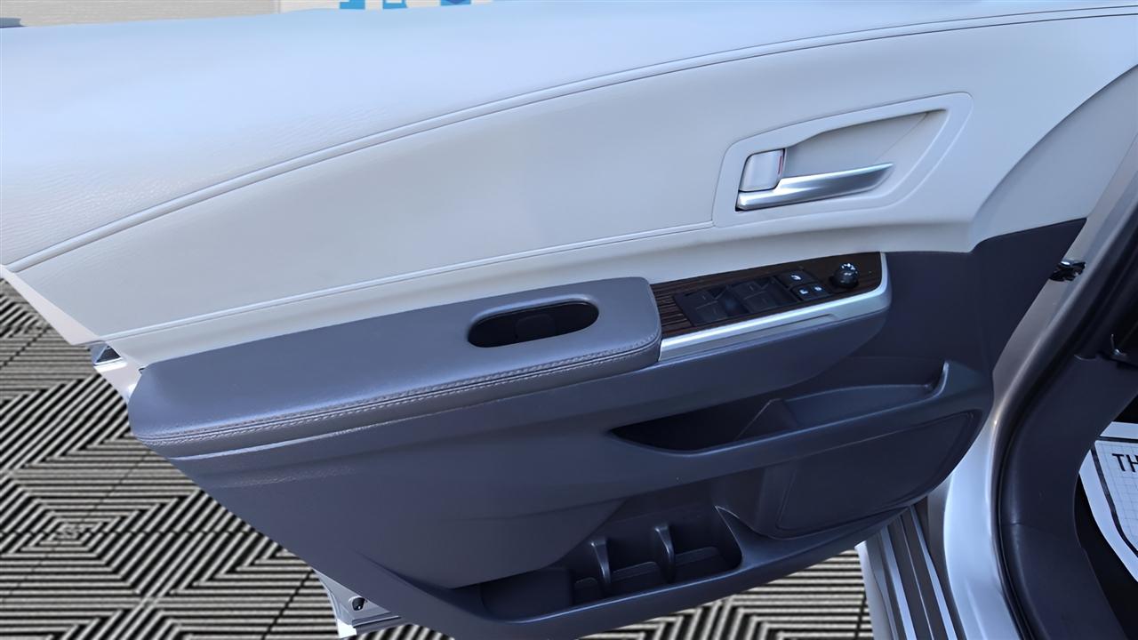 Toyota Sienna XLE 7-Passenger 2023