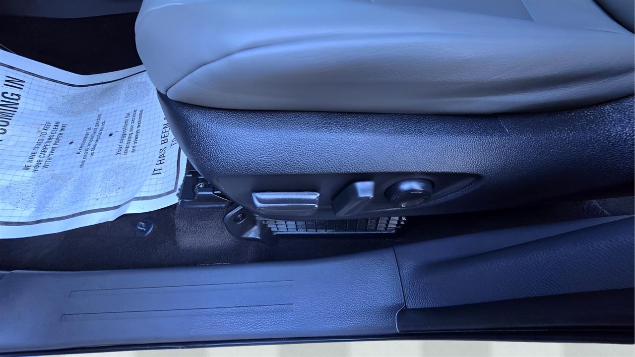 Toyota Sienna XLE 7-Passenger 2023