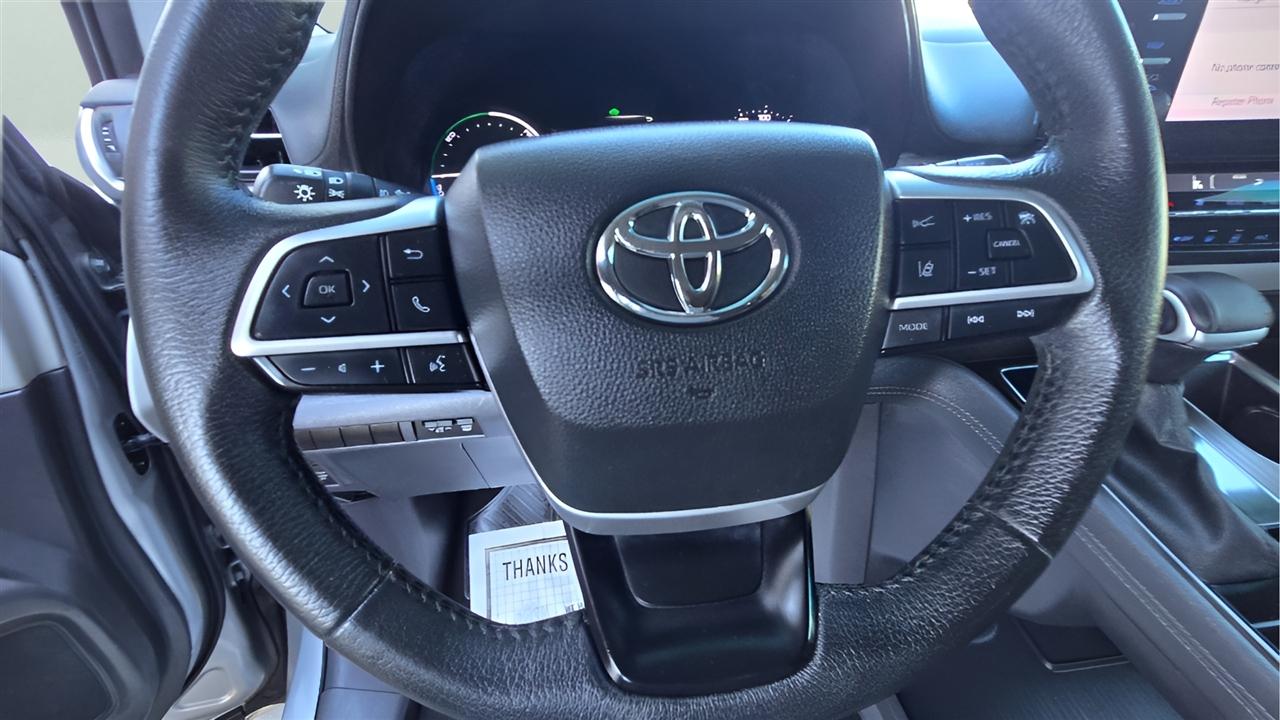 Toyota Sienna XLE 7-Passenger 2023
