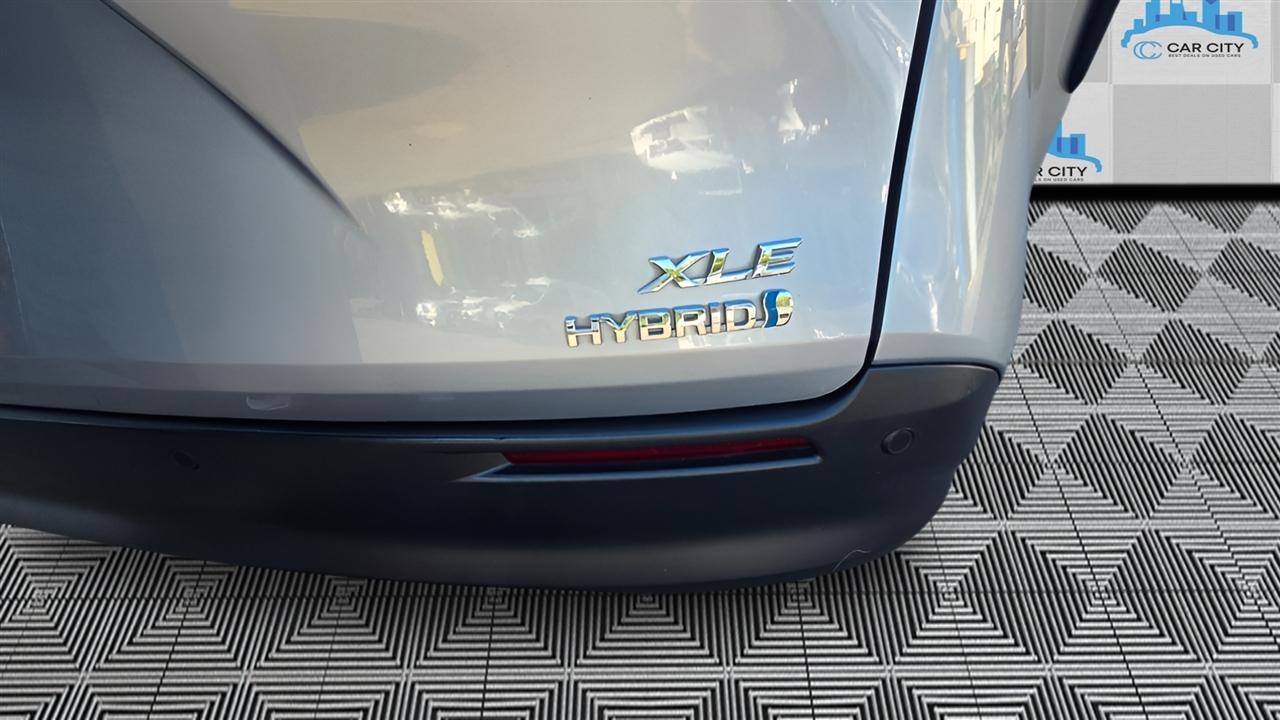 Toyota Sienna XLE 7-Passenger 2023