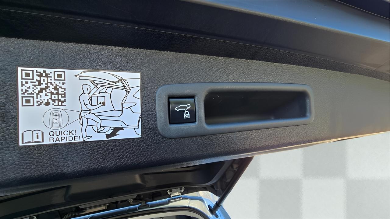 Toyota Sienna XLE 7-Passenger 2023