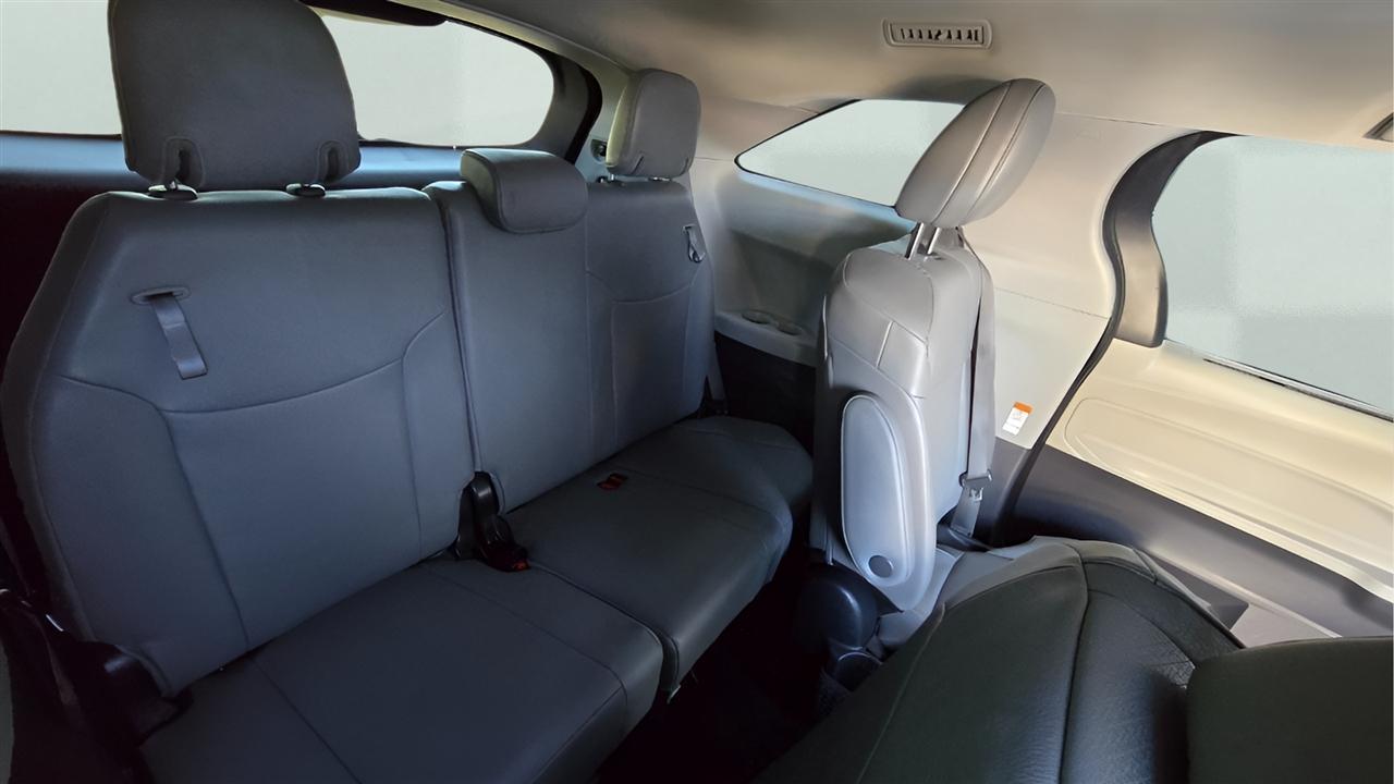Toyota Sienna XLE 7-Passenger 2023