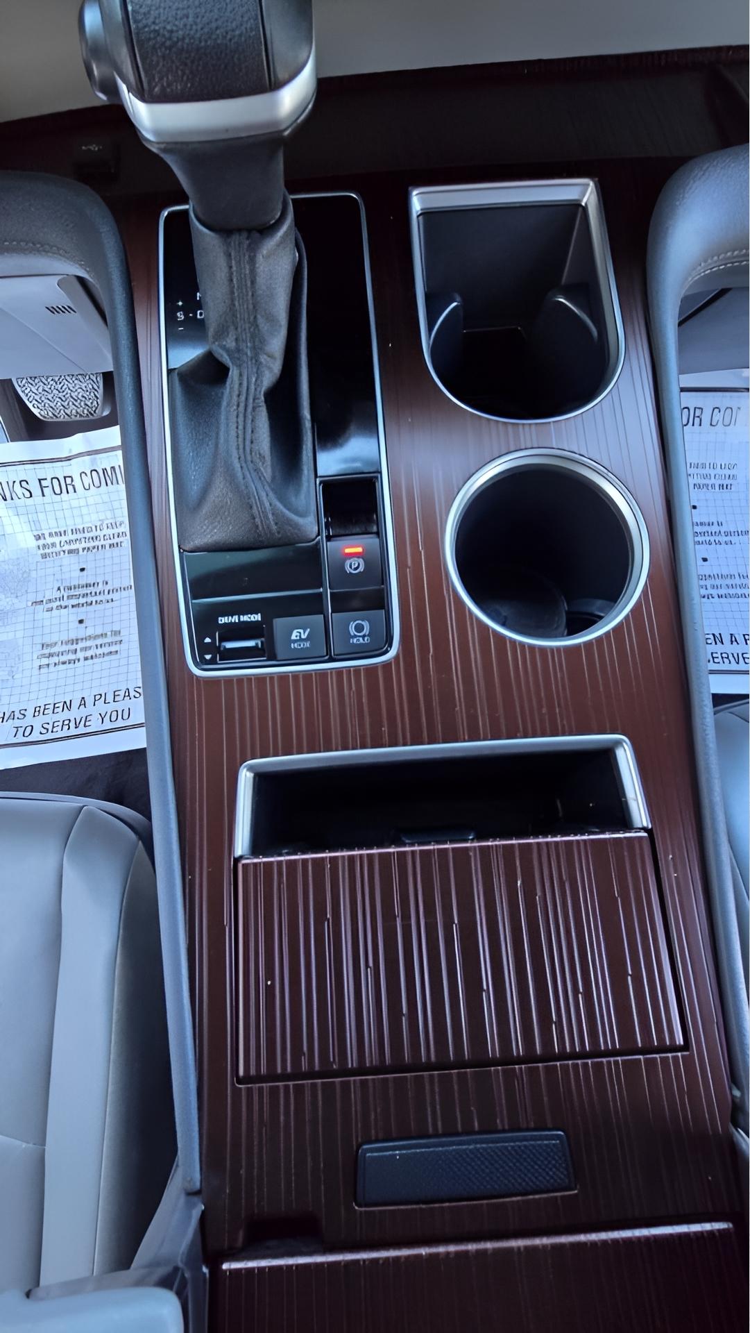 Toyota Sienna XLE 7-Passenger 2023