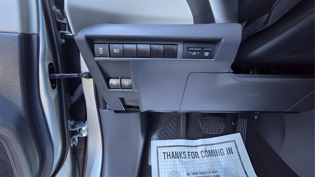 Toyota Sienna XLE 7-Passenger 2023