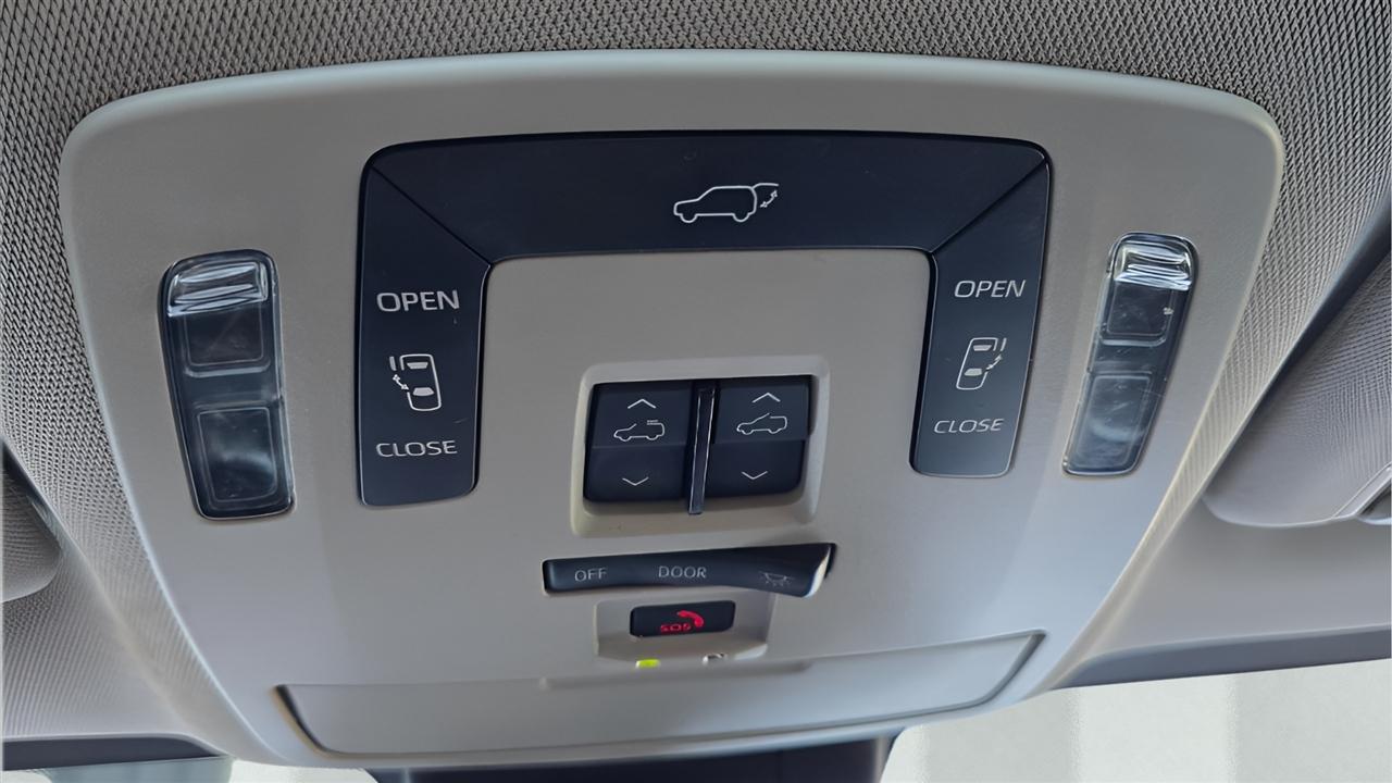 Toyota Sienna XLE 7-Passenger 2023