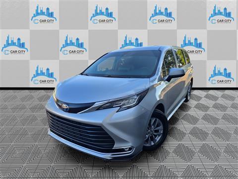 2023 Toyota Sienna XLE 7-Passenger