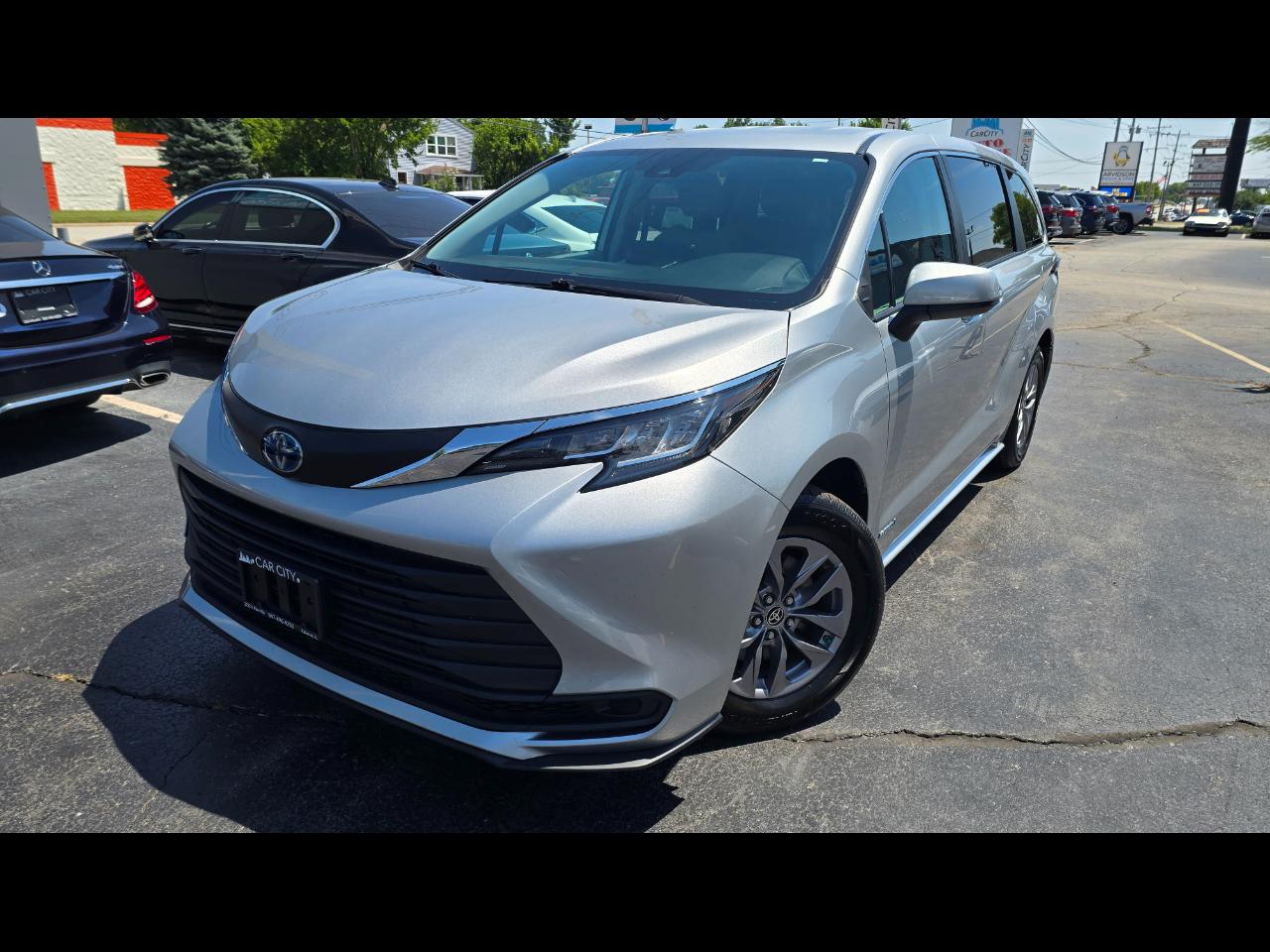 Toyota Sienna LE 8-Passenger AWD 2021
