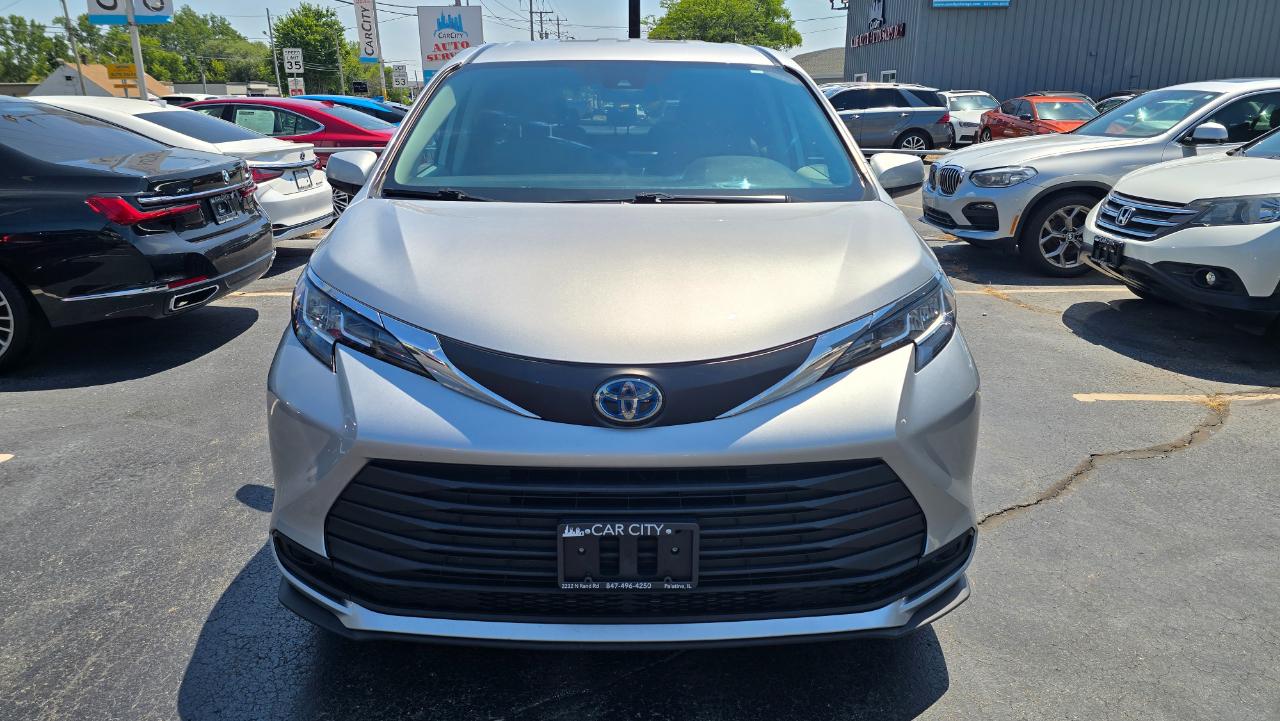 Toyota Sienna LE 8-Passenger AWD 2021