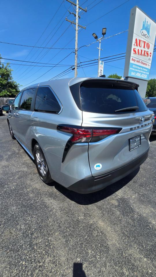 Toyota Sienna LE 8-Passenger AWD 2021