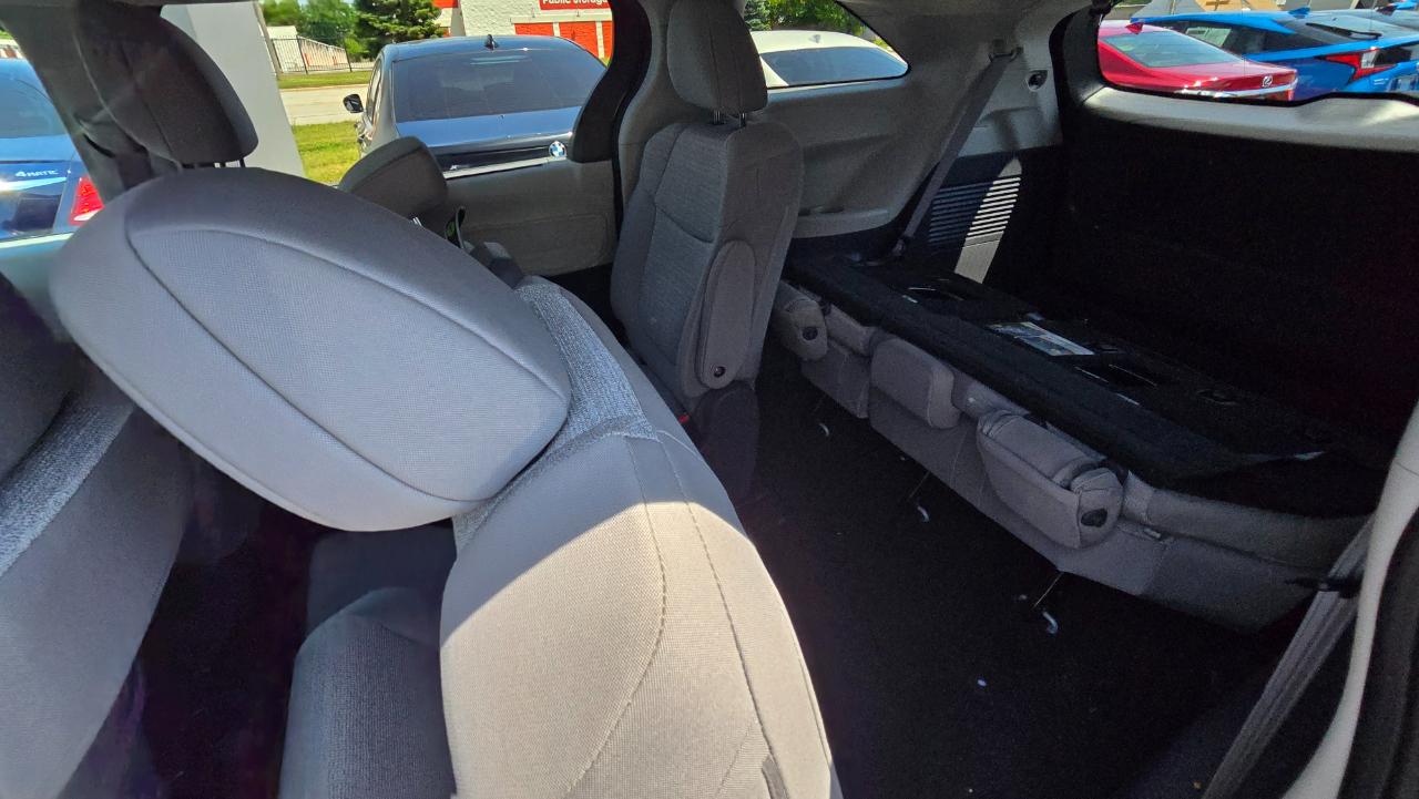 Toyota Sienna LE 8-Passenger AWD 2021