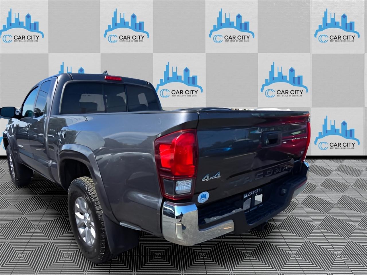 Toyota Tacoma SR5 Access Cab V6 6AT 4WD 2019