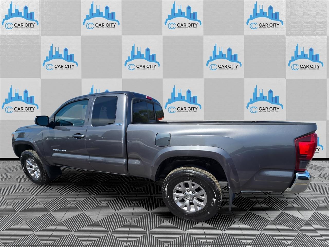 Toyota Tacoma SR5 Access Cab V6 6AT 4WD 2019