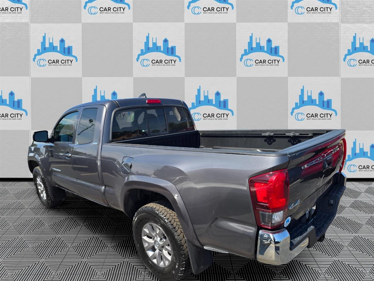 Toyota Tacoma SR5 Access Cab V6 6AT 4WD 2019