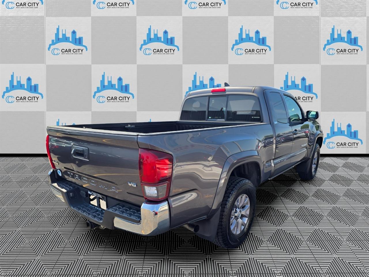 Toyota Tacoma SR5 Access Cab V6 6AT 4WD 2019