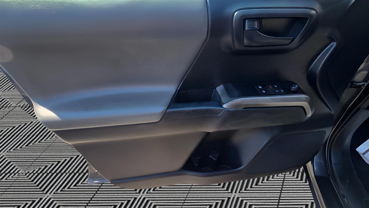 Toyota Tacoma SR5 Access Cab V6 6AT 4WD 2019