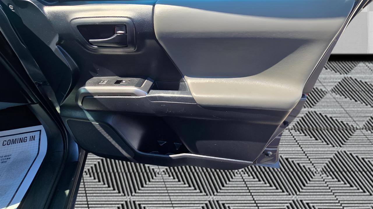 Toyota Tacoma SR5 Access Cab V6 6AT 4WD 2019