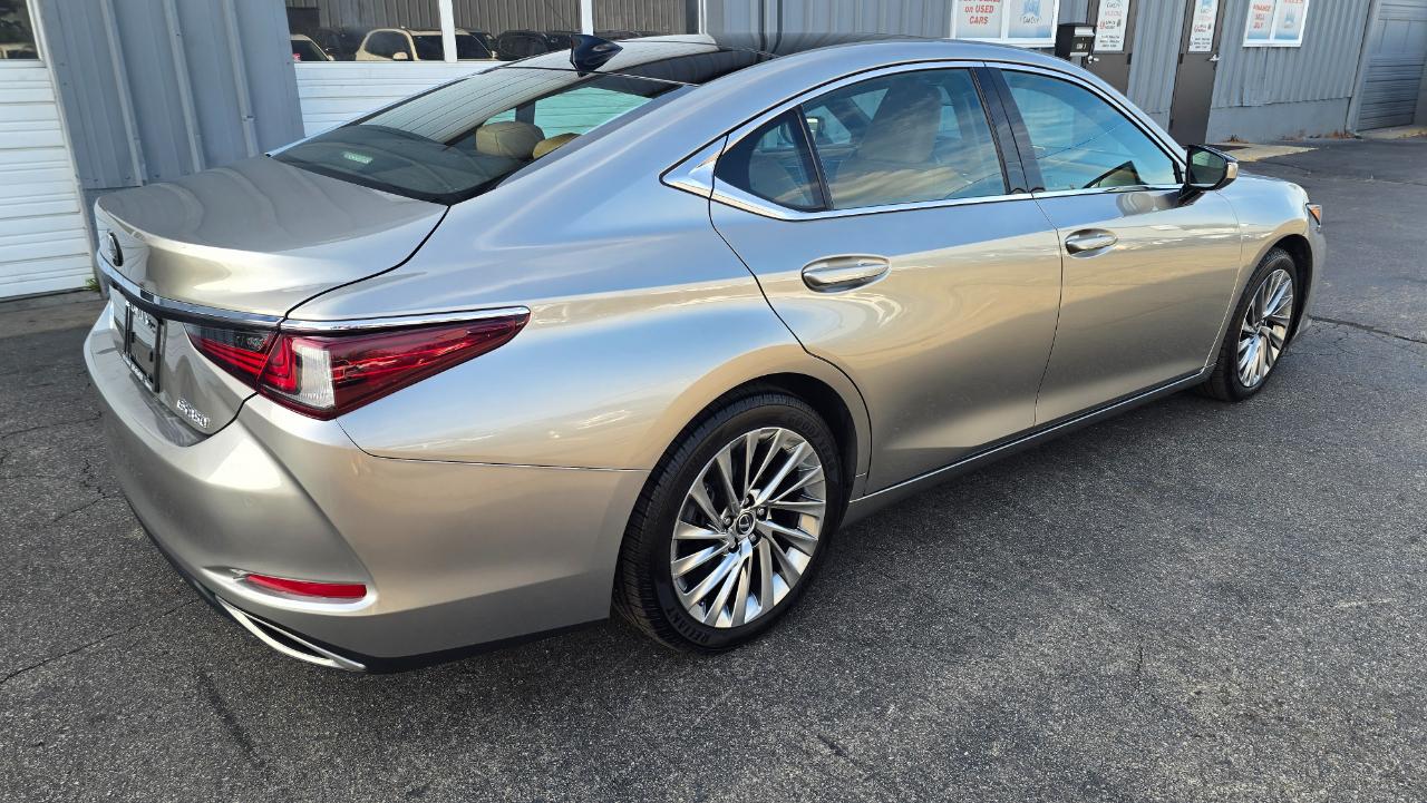 Lexus ES 350 Luxury 2019