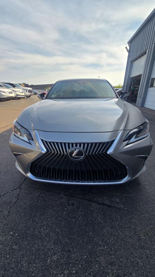 Lexus ES 350 Luxury 2019
