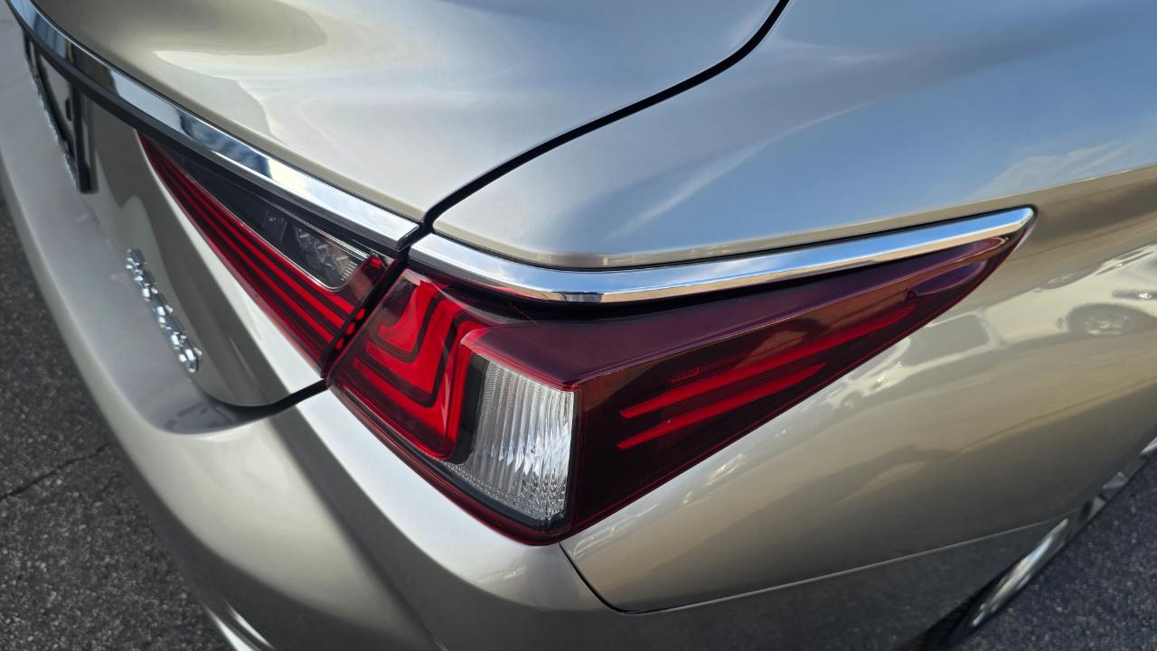Lexus ES 350 Luxury 2019