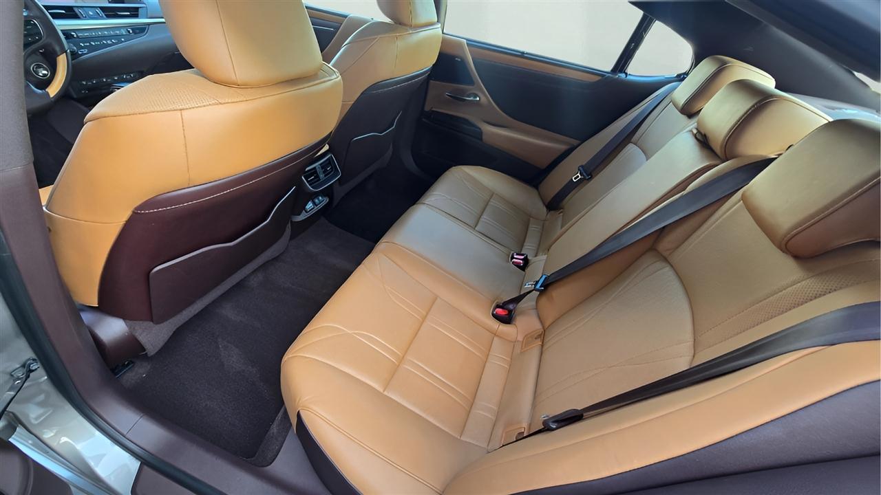 Lexus ES 350 Luxury 2019