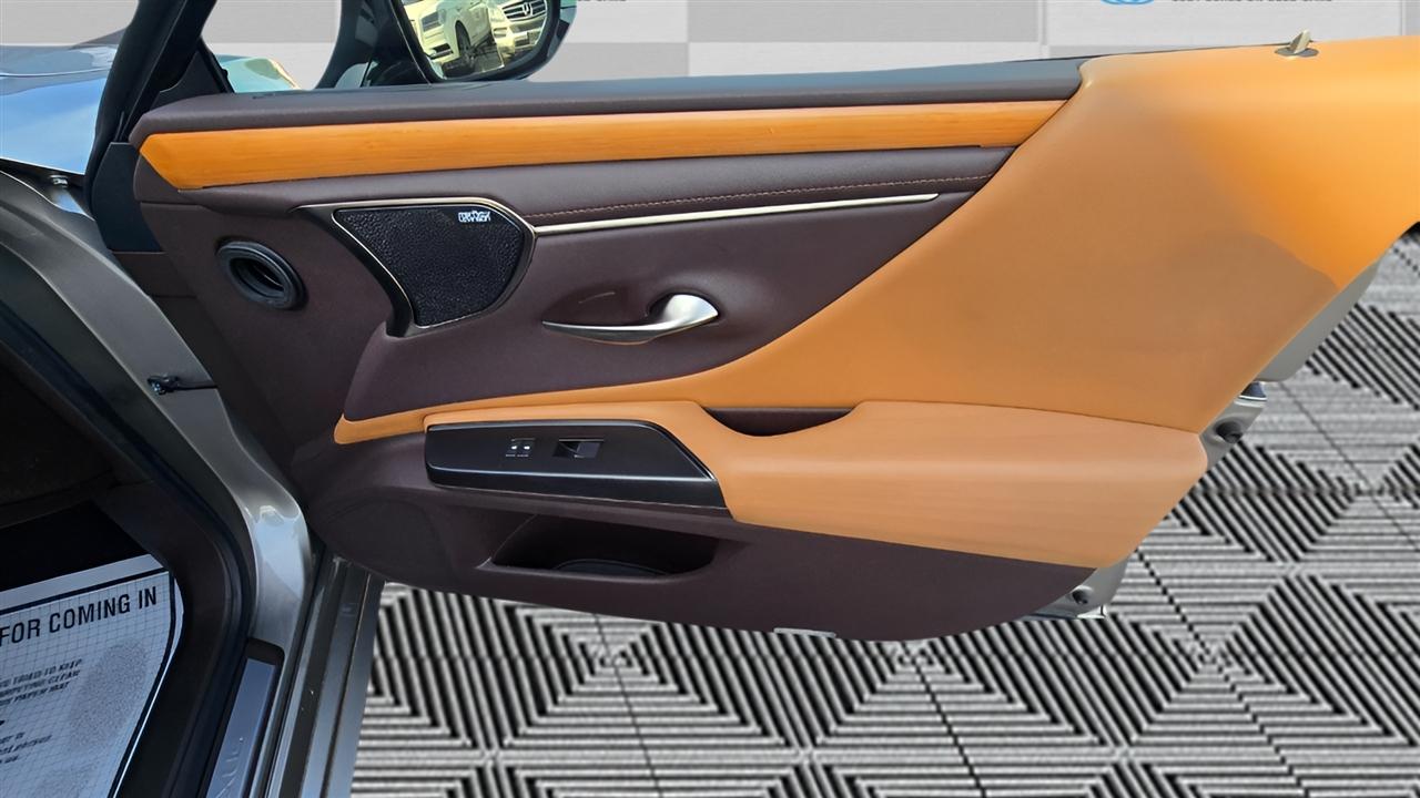 Lexus ES 350 Luxury 2019
