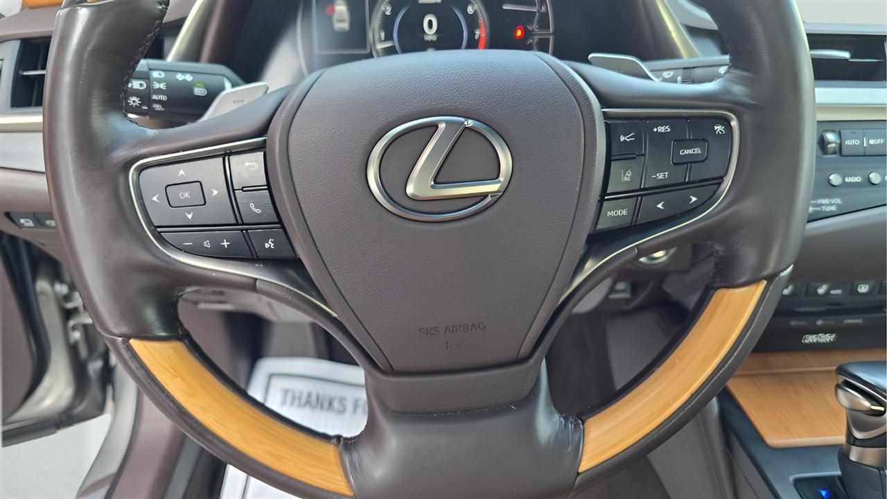 Lexus ES 350 Luxury 2019
