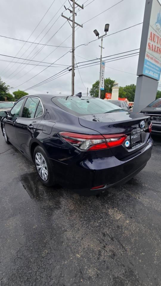 Toyota Camry Hybrid LE 2021