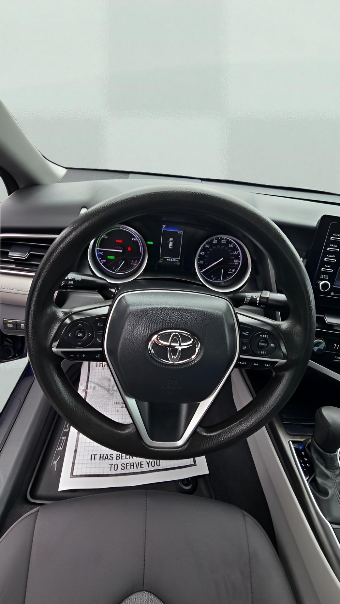 Toyota Camry Hybrid LE 2021