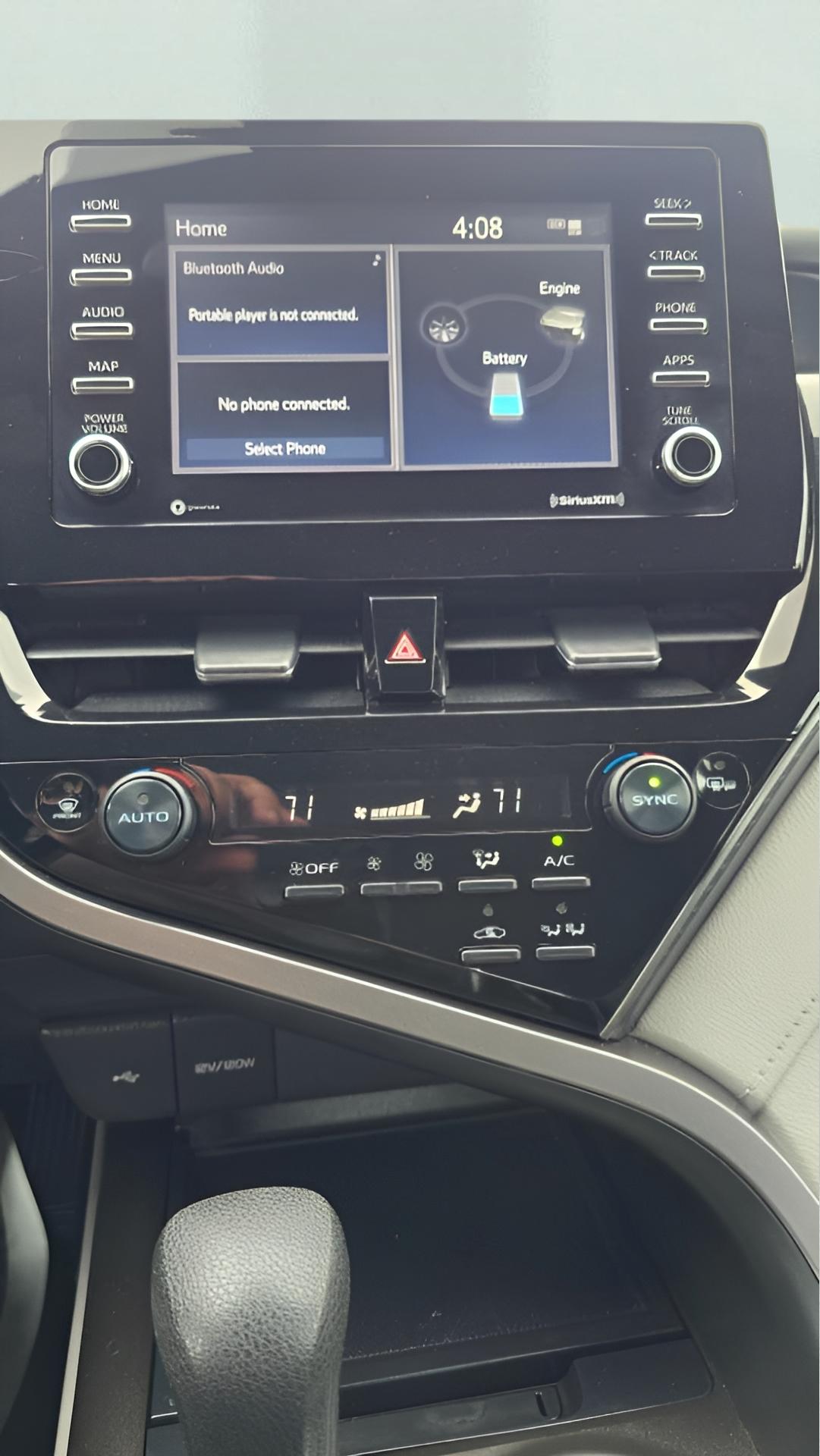 Toyota Camry Hybrid LE 2021