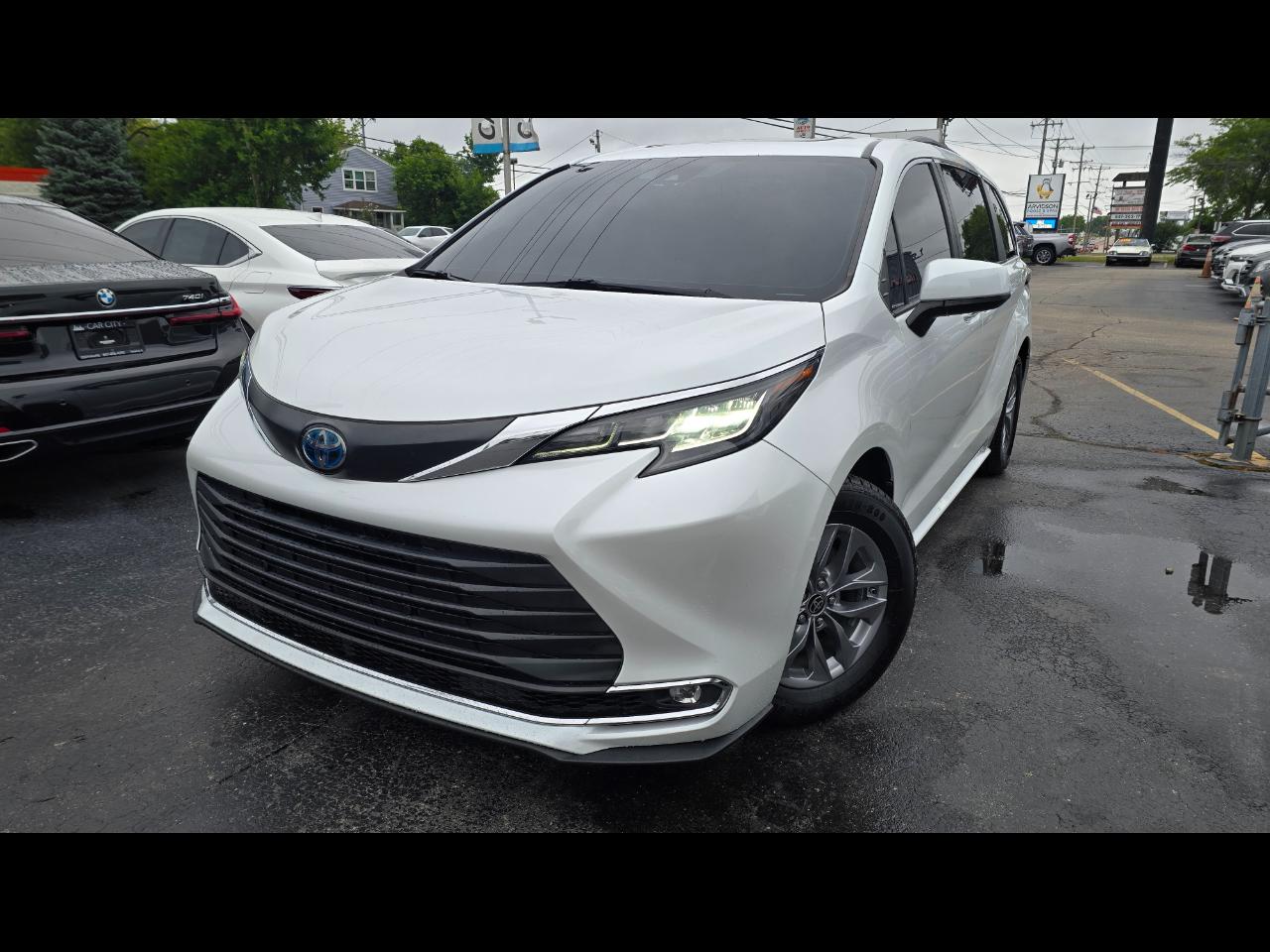 Toyota Sienna XLE 7-Passenger 2022