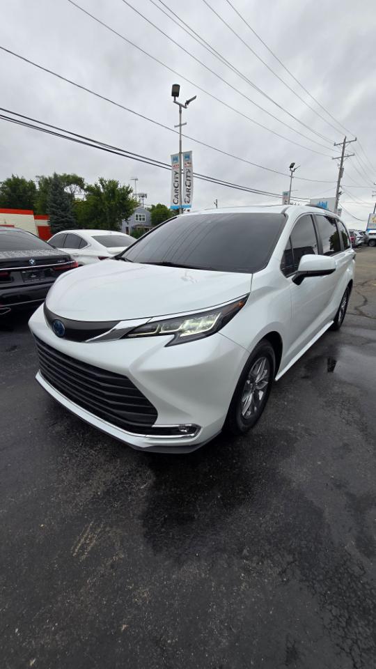 Toyota Sienna XLE 7-Passenger 2022