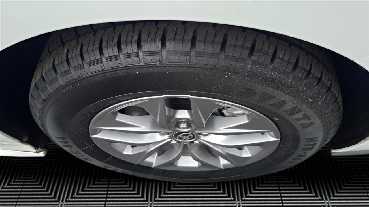 Toyota Sienna XLE 7-Passenger 2022