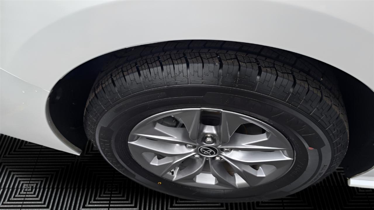 Toyota Sienna XLE 7-Passenger 2022